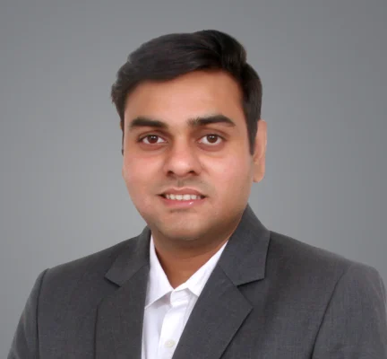 Rajan Chauhan headshot.